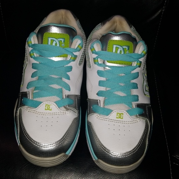 white and blue dc shoes